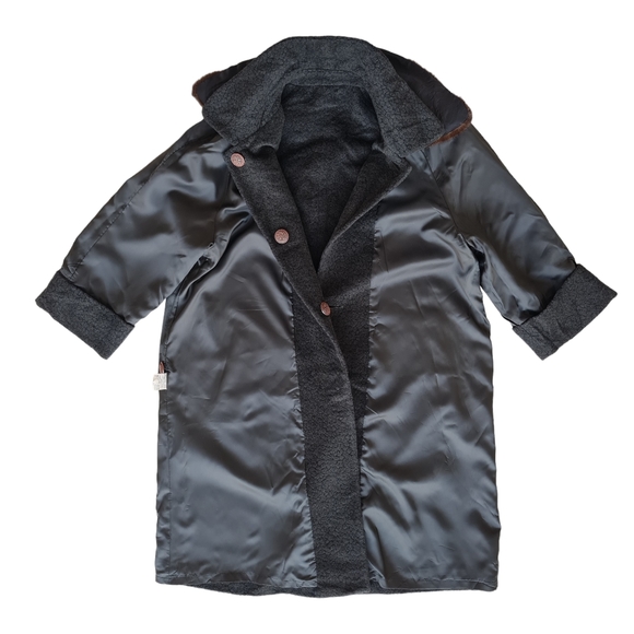 Size- L, High-end Danae Jacket unisex in charcoal green colour - Picture 4 of 8